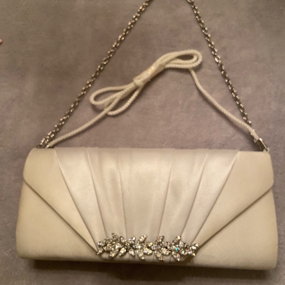 Elegant Ivory Satin Clutch with Rhinestone Accent - Picture 3 of 5